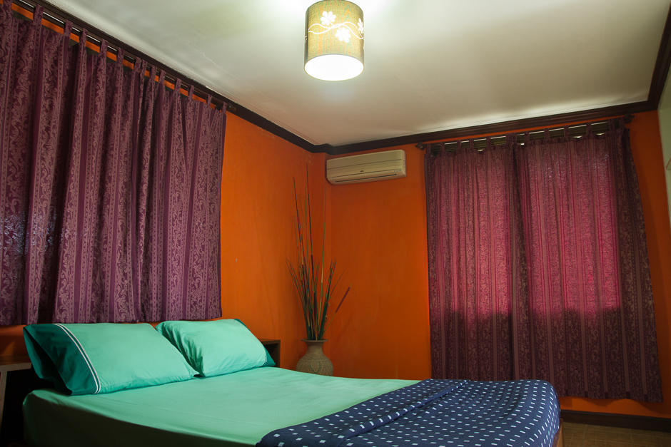 At Ease Guesthouse Pattaya Rom bilde